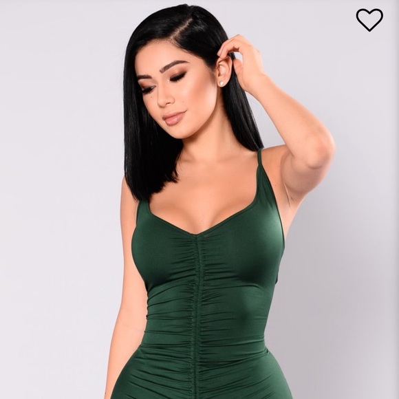FashionNova Hunter Green Ruched dress - Picture 2 of 3